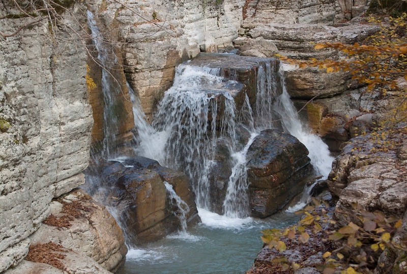 Каньон Окаце, водопады Кинчха и пещера Сатаплия за один день (из Кобулети)