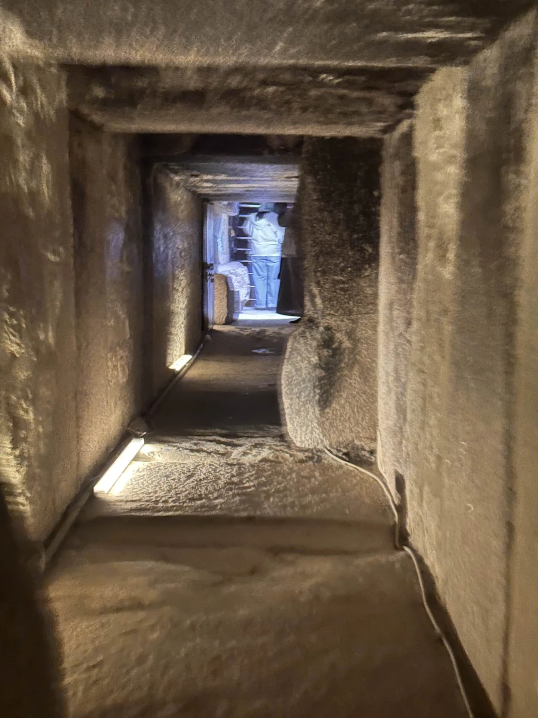 Спасибо Эмаду за такую насыщенную экскурсию. Отлично продуманный маршрут уберег нас от толпы туристов. Увидели все