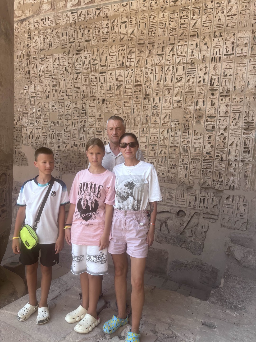 Отличная экскурсия!!!! Очень грамотно спланирован маршрут, дети 9 и 11 лет выдержали без проблем! Много новой