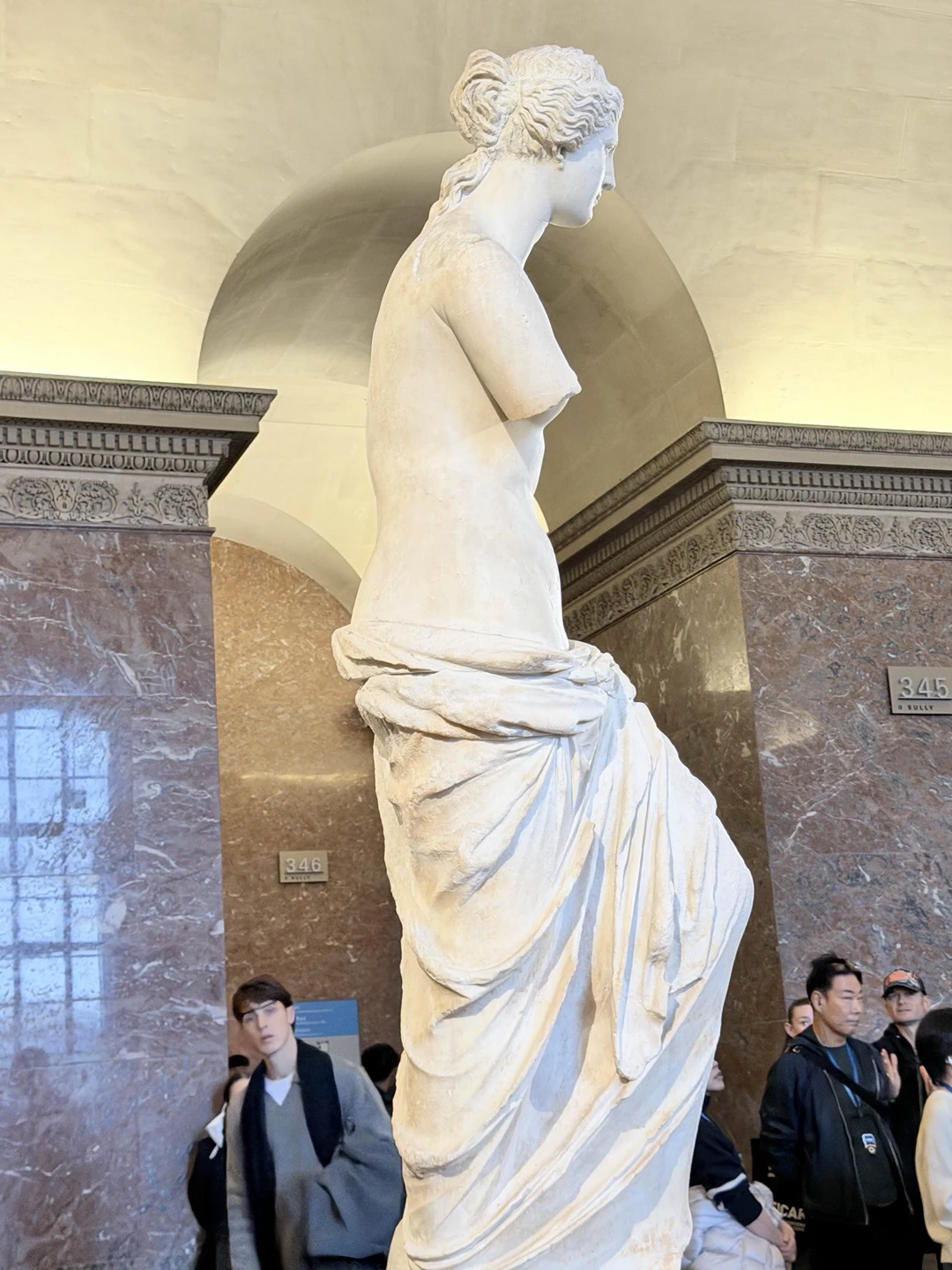 Альвина, замечательный гид! Без лишней воды, все очень четко и не скучно