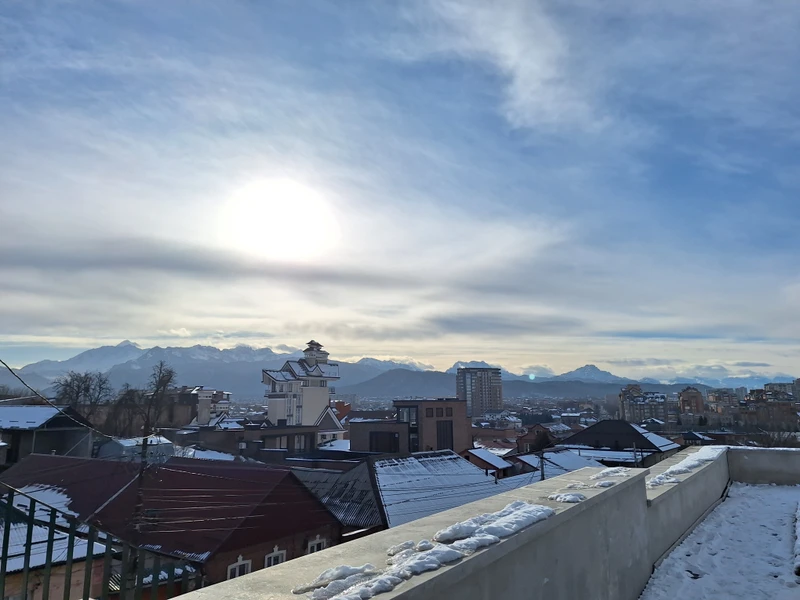 Интересная экскурсия по нетипичному маршруту. Узнали, как строился город, поговорили об архитектуре. Альберт прекрасный рассказчик. Задавали