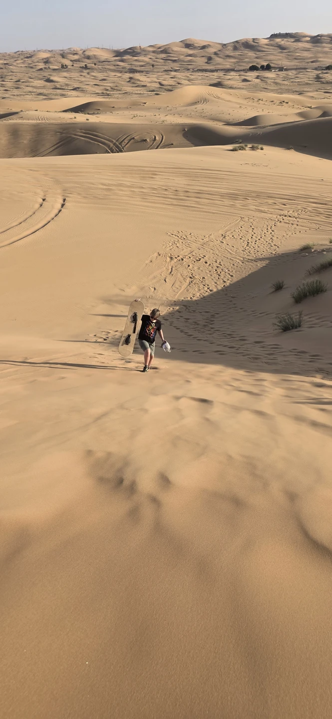 Двоякое впечатление: водитель на 5+, организация лагеря — мимо