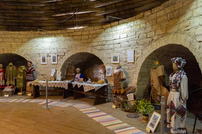 В древнюю Старую Ладогу - на комфортабельном автомобиле