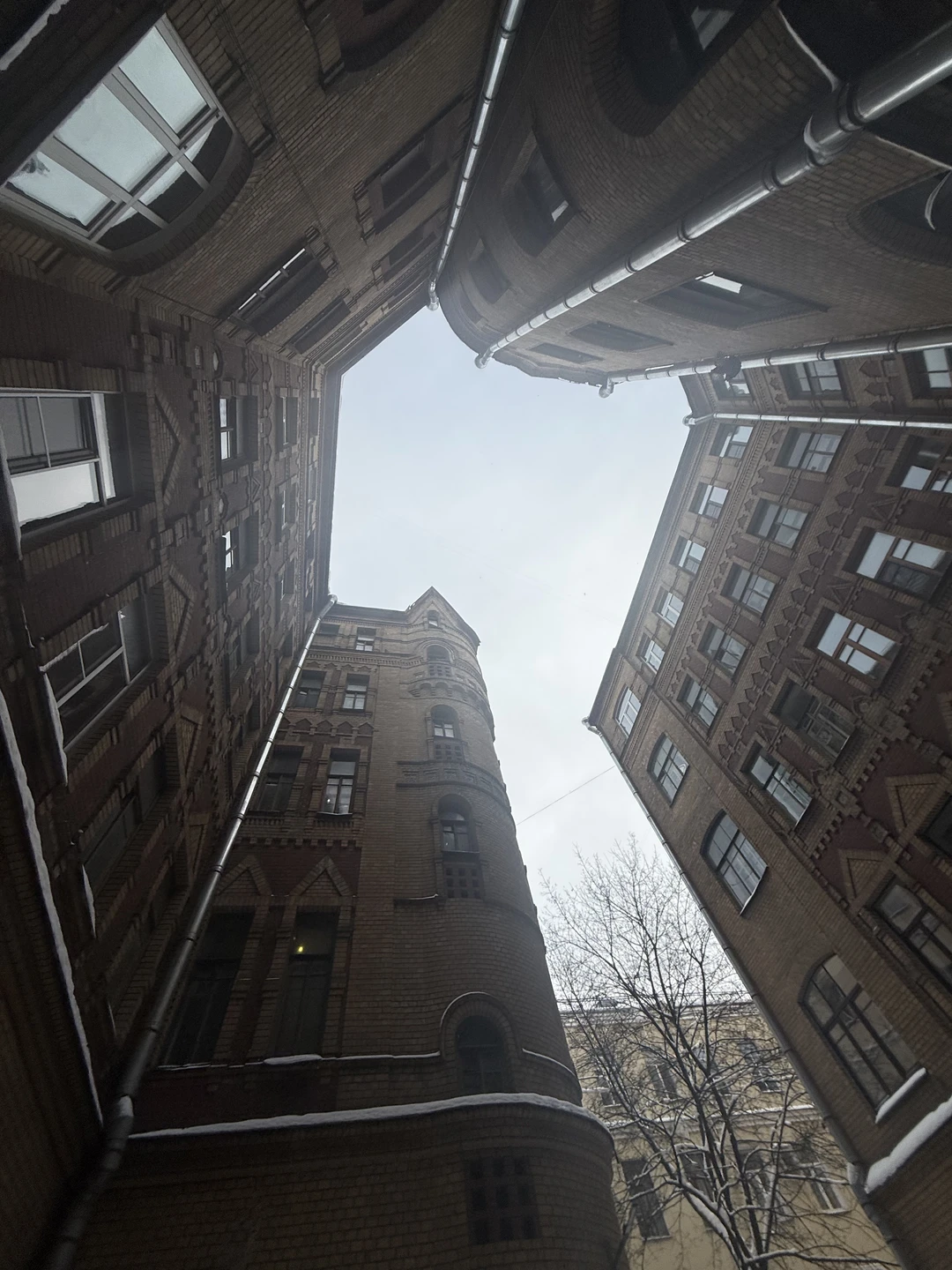 Были с сыном на данной экскурсии. Нам очень понравилось. Экскурсовод Феликс живо и эмоционально подает тематику