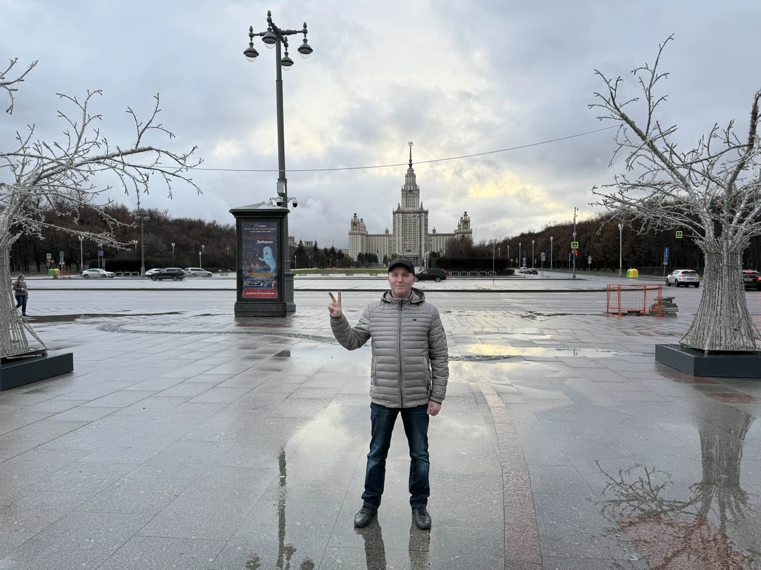 Дмитрий превзошел все мои ожидания! Это была лучшая экскурсия которую я только мог представить. С первой