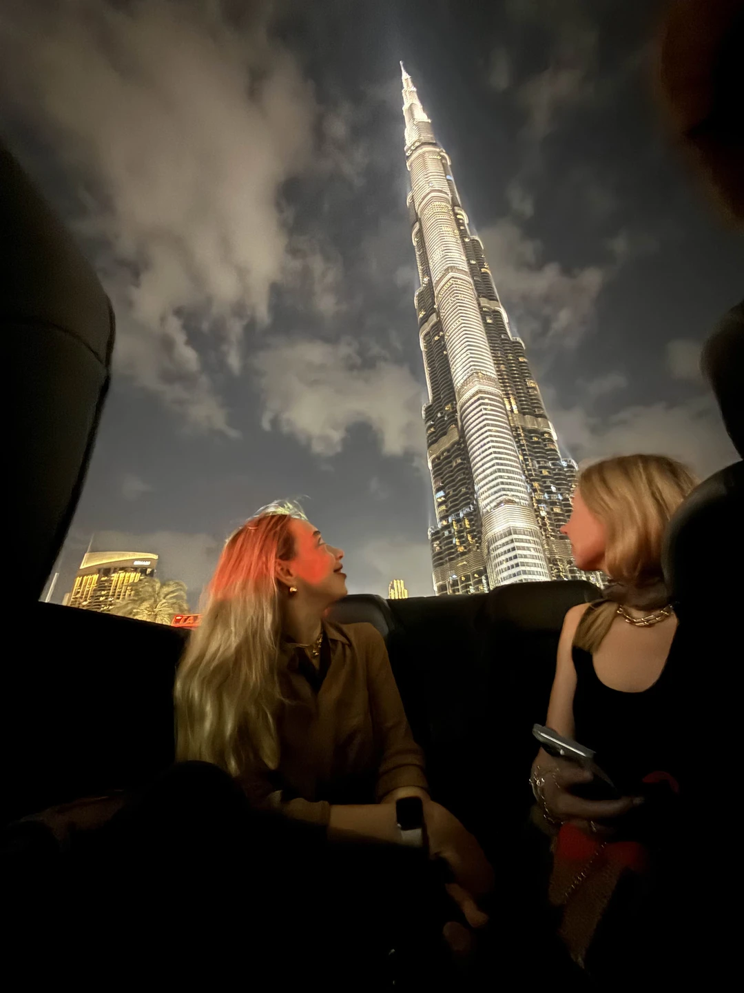 Если у вас мало дней на отдых в Дубае и вы хотите посетить основные его районы и достопримечательности, то эта прогулка на кабриолете для вас