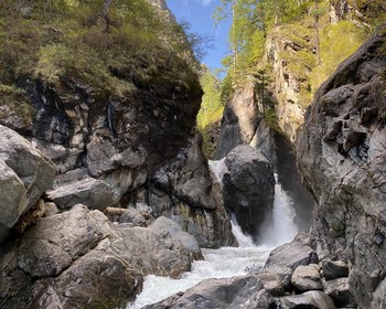 Аршан, прогулка к водопадам реки Кынгарга и дацан Бодхидхарма