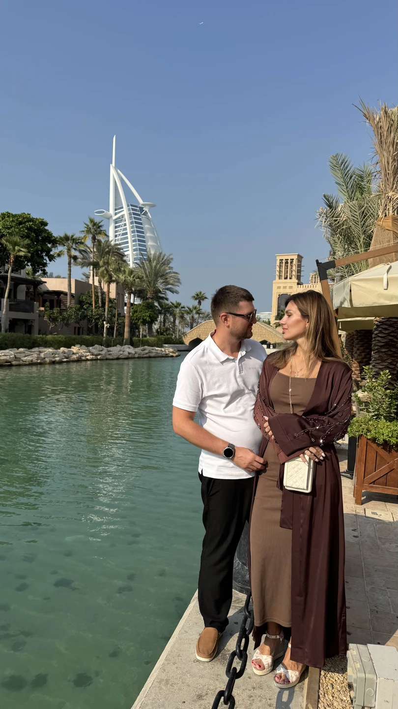 Побывали на обзорной экскурсии. Нашим гидом был Ислам. Он учел все наши пожелания, подобрал удобное время