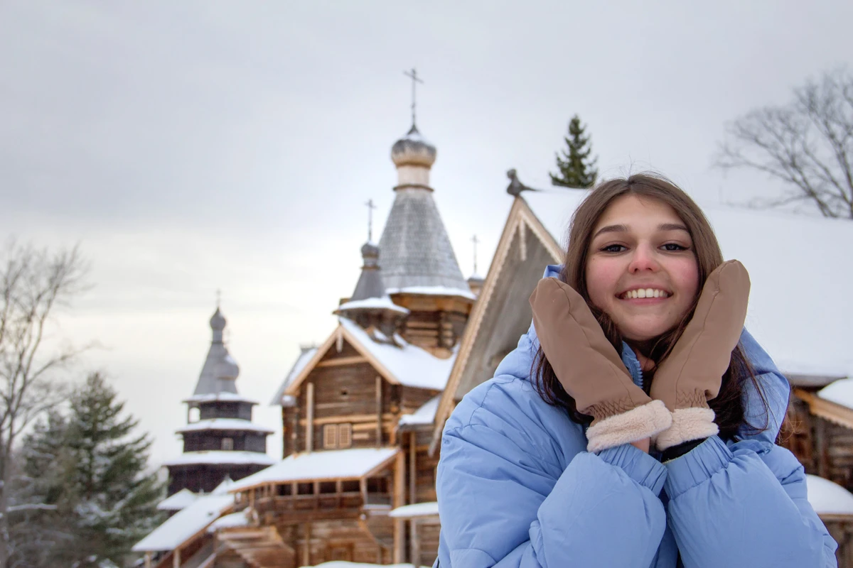 Главное изображение экскурсии - Новогодний тур из Петербурга в Старую Руссу с театрализованными программами и дегустацией сладостей
