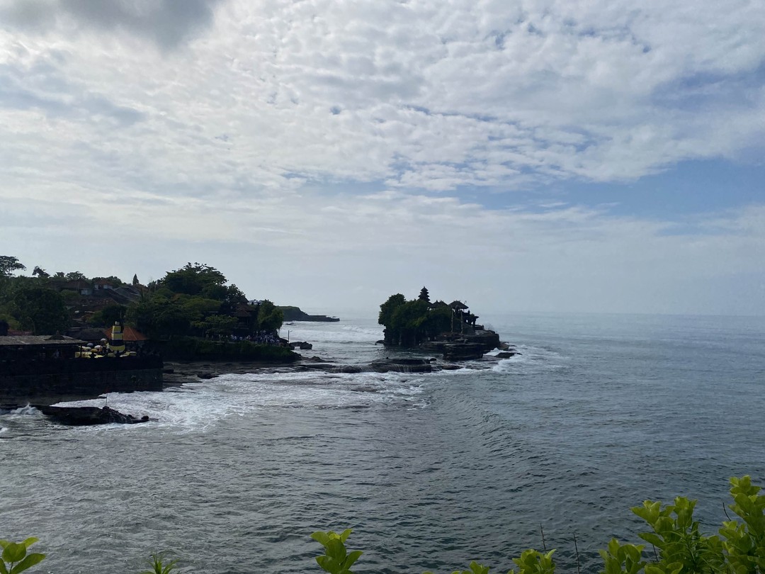 На экскурсию ездили с Балийским гидом, который представился - Андрей) Экскурсия была индивидуальной. Гид очень понравился