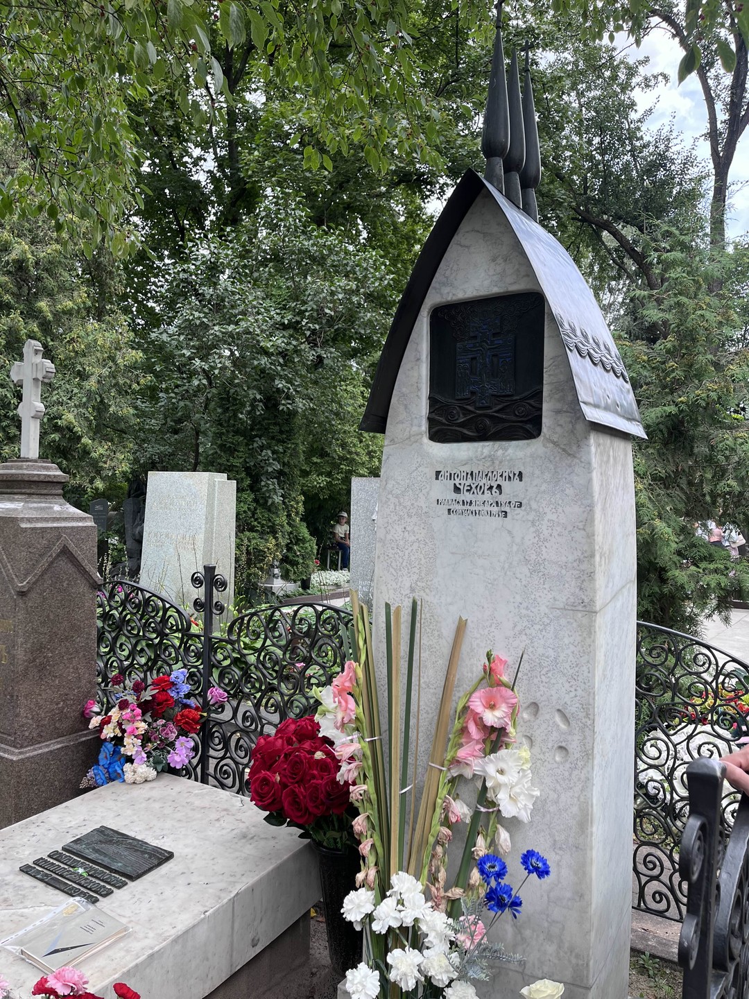 Спасибо огромное за экскурсию- познавательную и увлекательную! Даниил открыл другую сторону памятников, надгробий и культуры захоронений