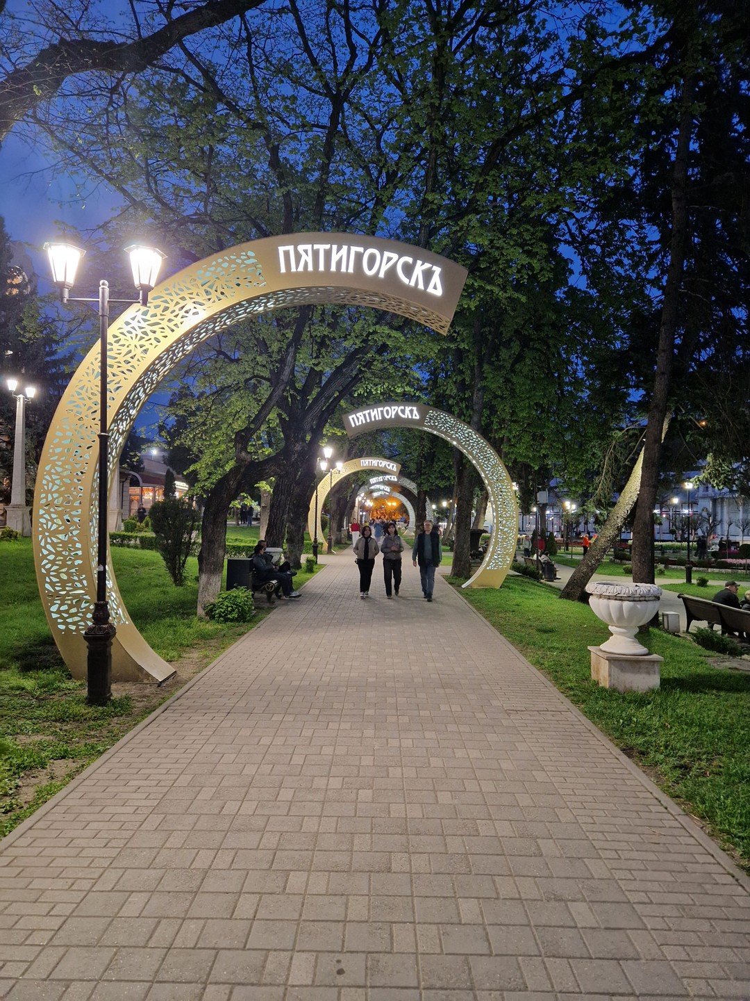 Хочу искренне поблагодарить Оксану за экскурсию по Пятигорску. Оксана прекрасный гид и собеседник. Мы узнали много