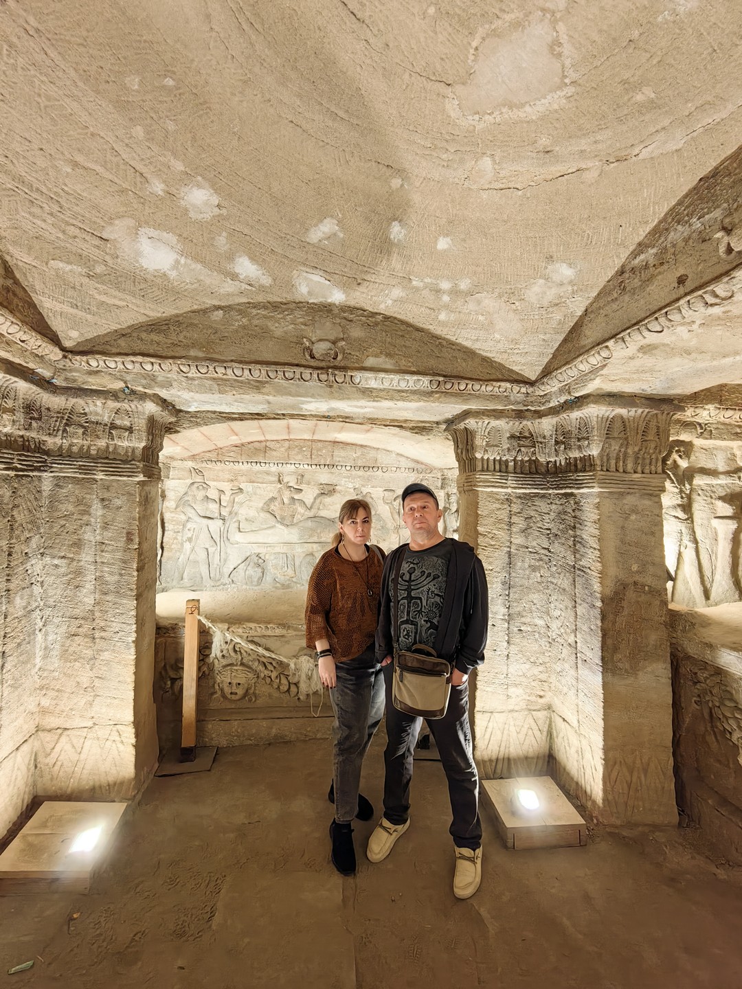 Ездили на экскурсию в Александрию из Каира. Если отель находится в районе Гизы, то ехать меньше