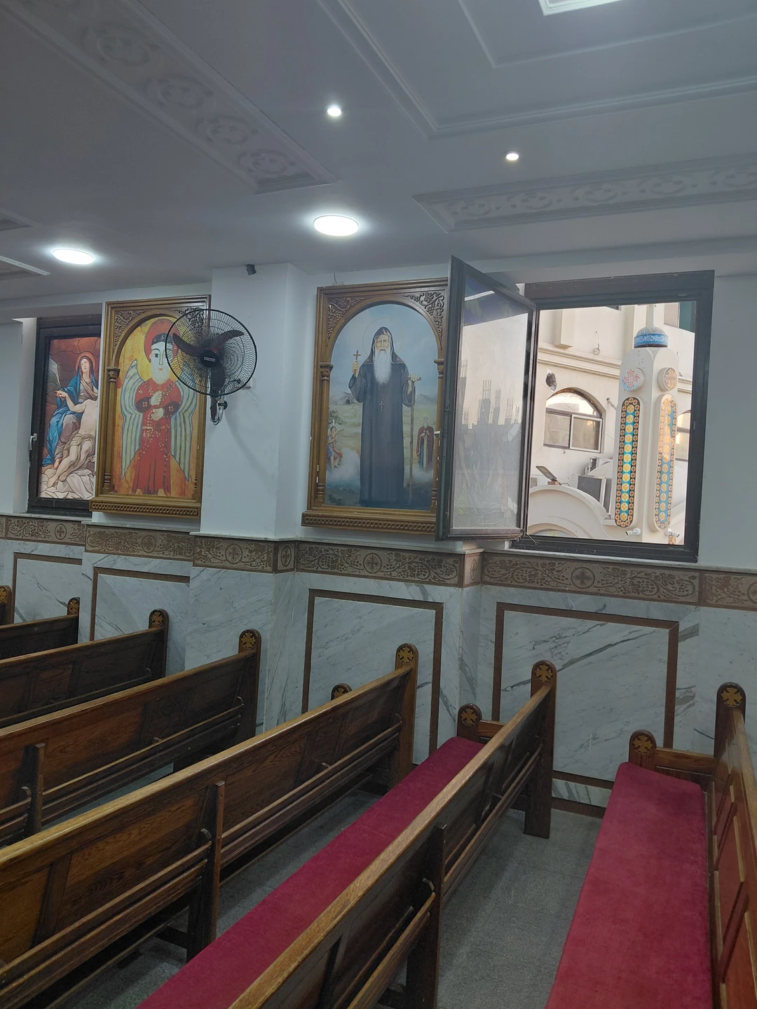 Всё было просто замечательно отличный гид. Все отлично рассказано