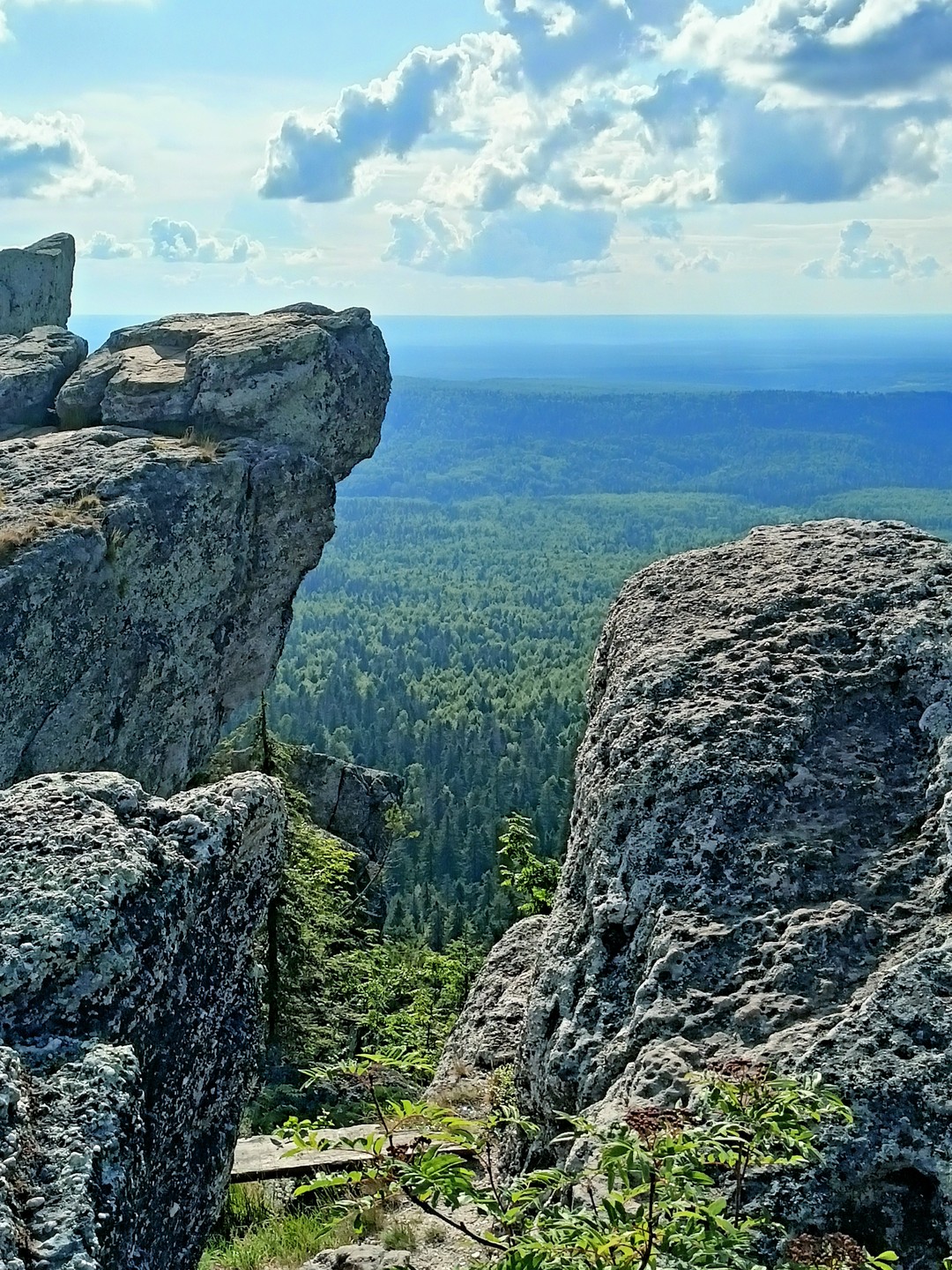 Экскурсия чудесная. Красоты Пермского края потрясают! С нами был гид Андрей, очень хороший рассказчик, заботливый сопровождающий
