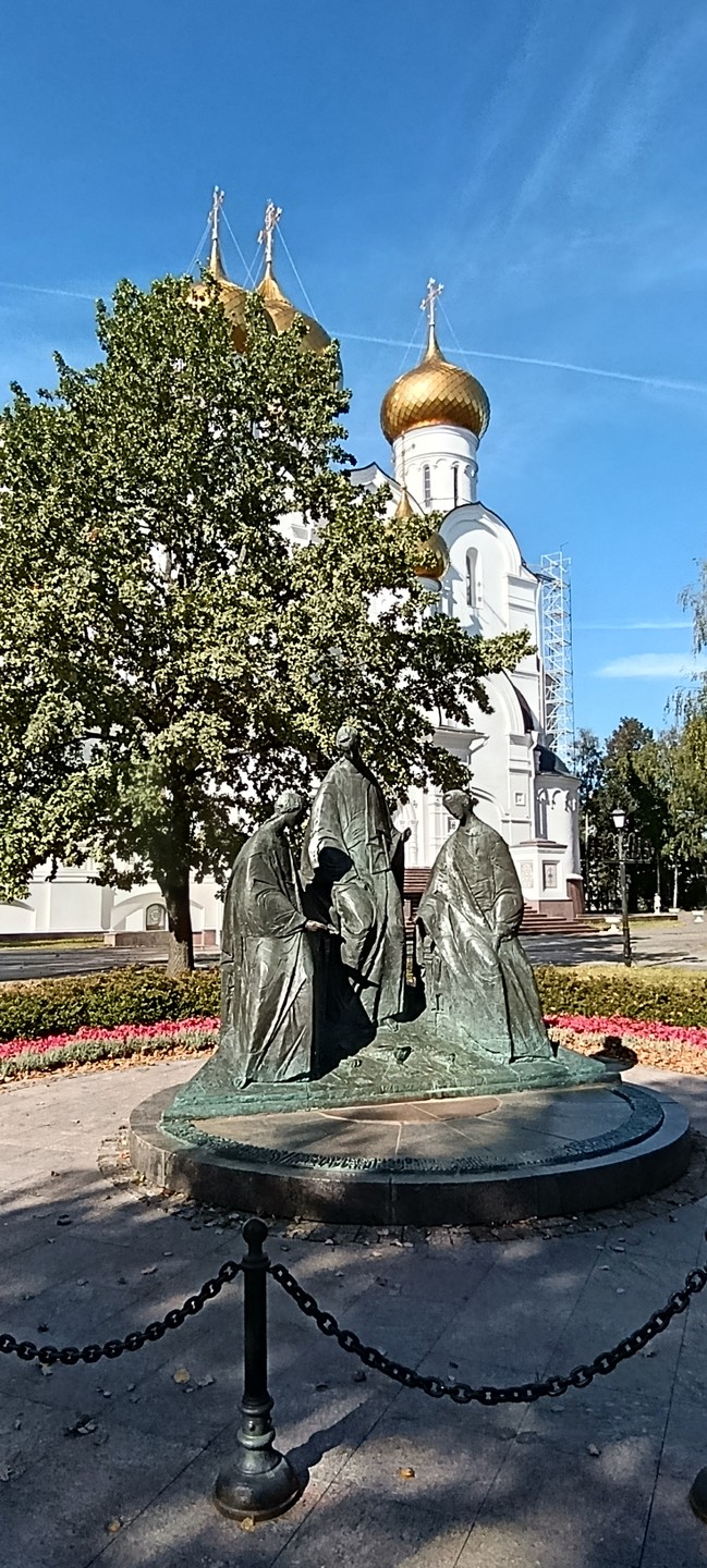 Знакомство с Ярославлем на авто-пешеходной экскурсии в группе (Елена)
