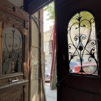 Фото отзыва 2: экскурсия "Парадные Сололаки: тёплая прогулка и чаепитие в старинной квартире"