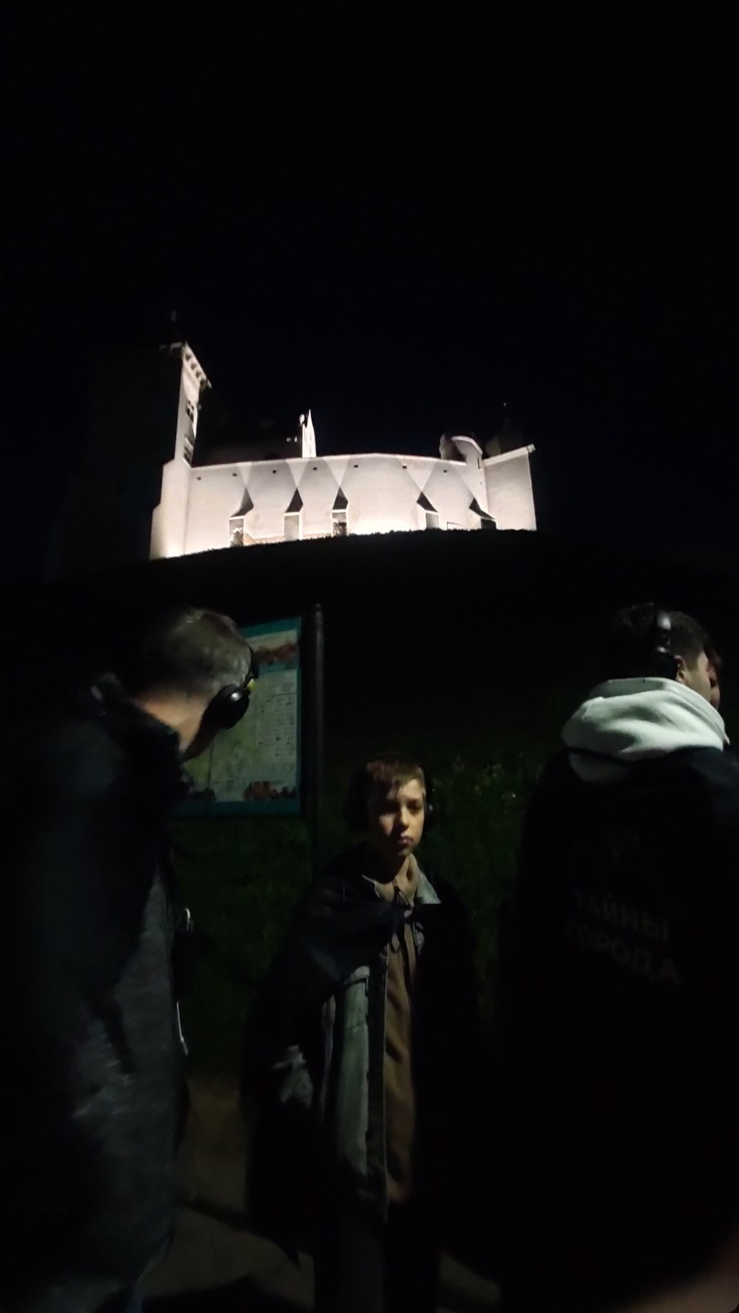 Наша экскурсия состоялась в пятницу 13))). Со мной был сын и муж. В этот день помимо