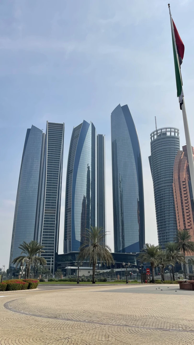 Спасибо Умару! Все очень понравилось, понятно доступно и очень содержательно, забрали нас с аэропорта Дубая и