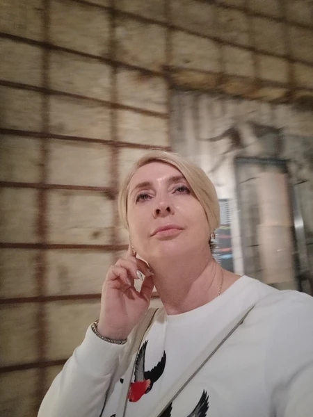 Наталья-очень грамотный,интеллигентный гид и просто приятный человек. Рассказывает доступно и интересно. Знает множество мелких исторический деталей,которые