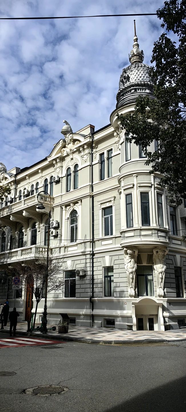 Благодарю Олега, за прекрасную экскурсию, за такое количество фактов и информации 🤝