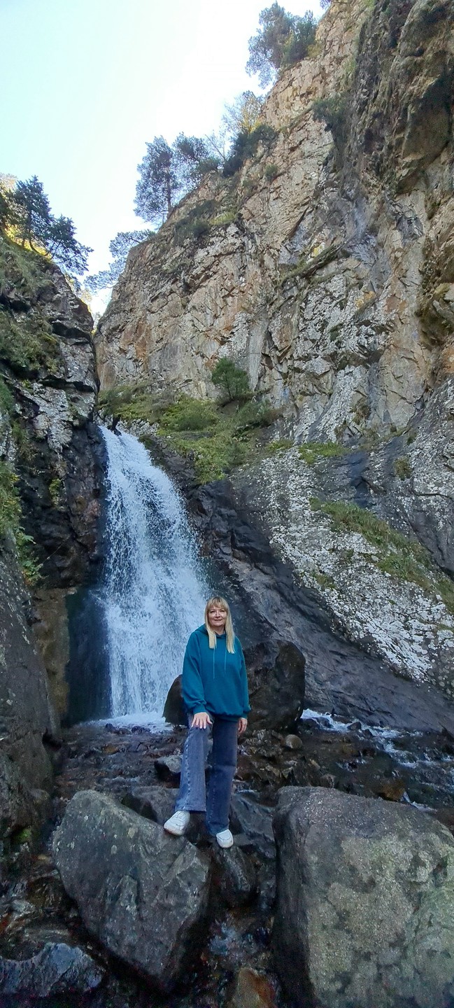 Классная экскурсия!!! Природа от которой захватывает дух!! Места,где мало людей!!! Теперь в горы только с Димой!!!