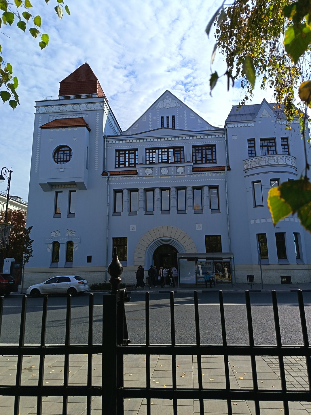 Экскурсовод Алена сделала все, чтобы мы получили впечатление от города. Полный восторг! Много информации: доступной и