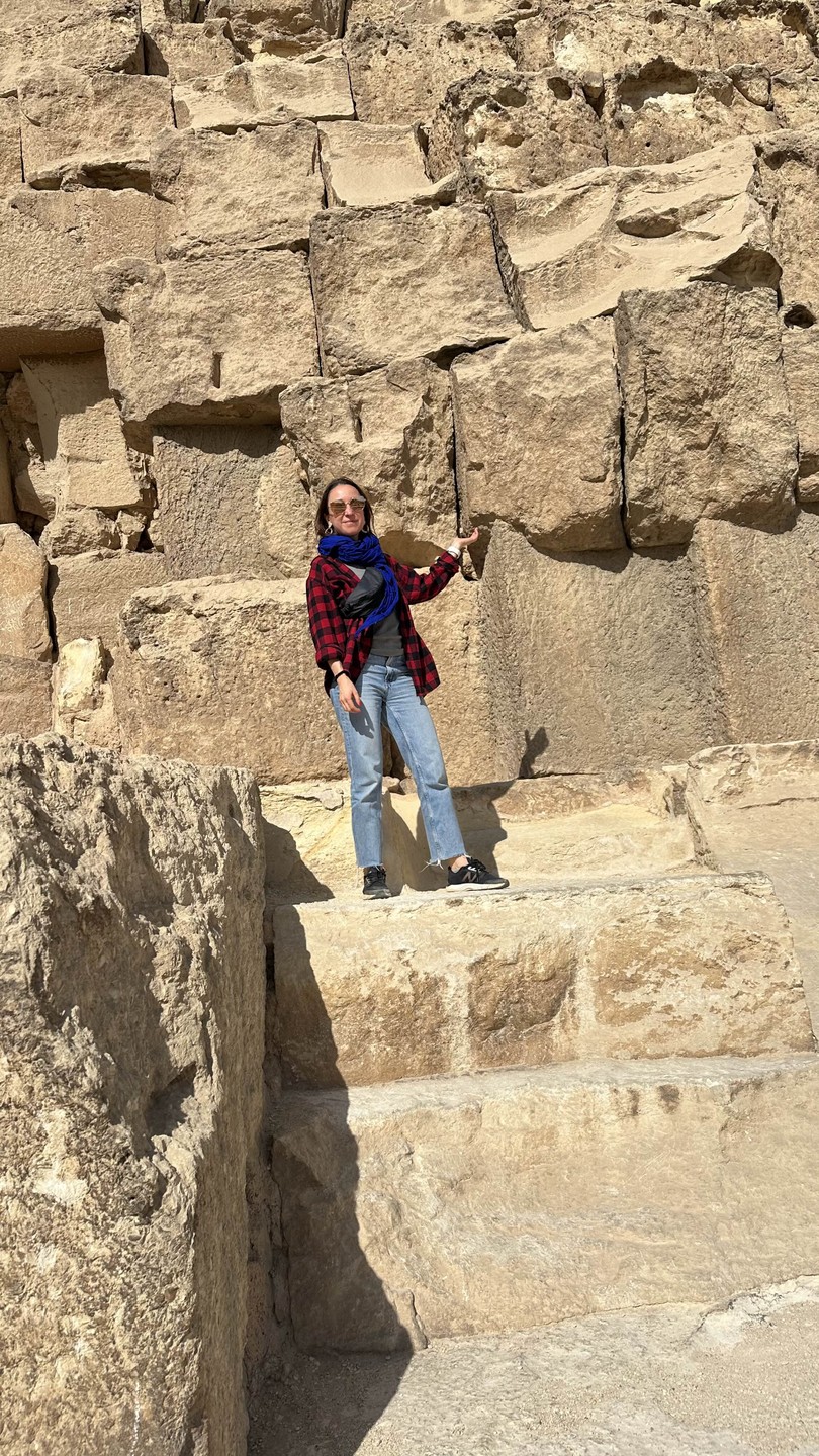 Я приехала в Каир как самостоятельный путешественник, и искала экскурсии на пирамиды Гизы. Приехала я в