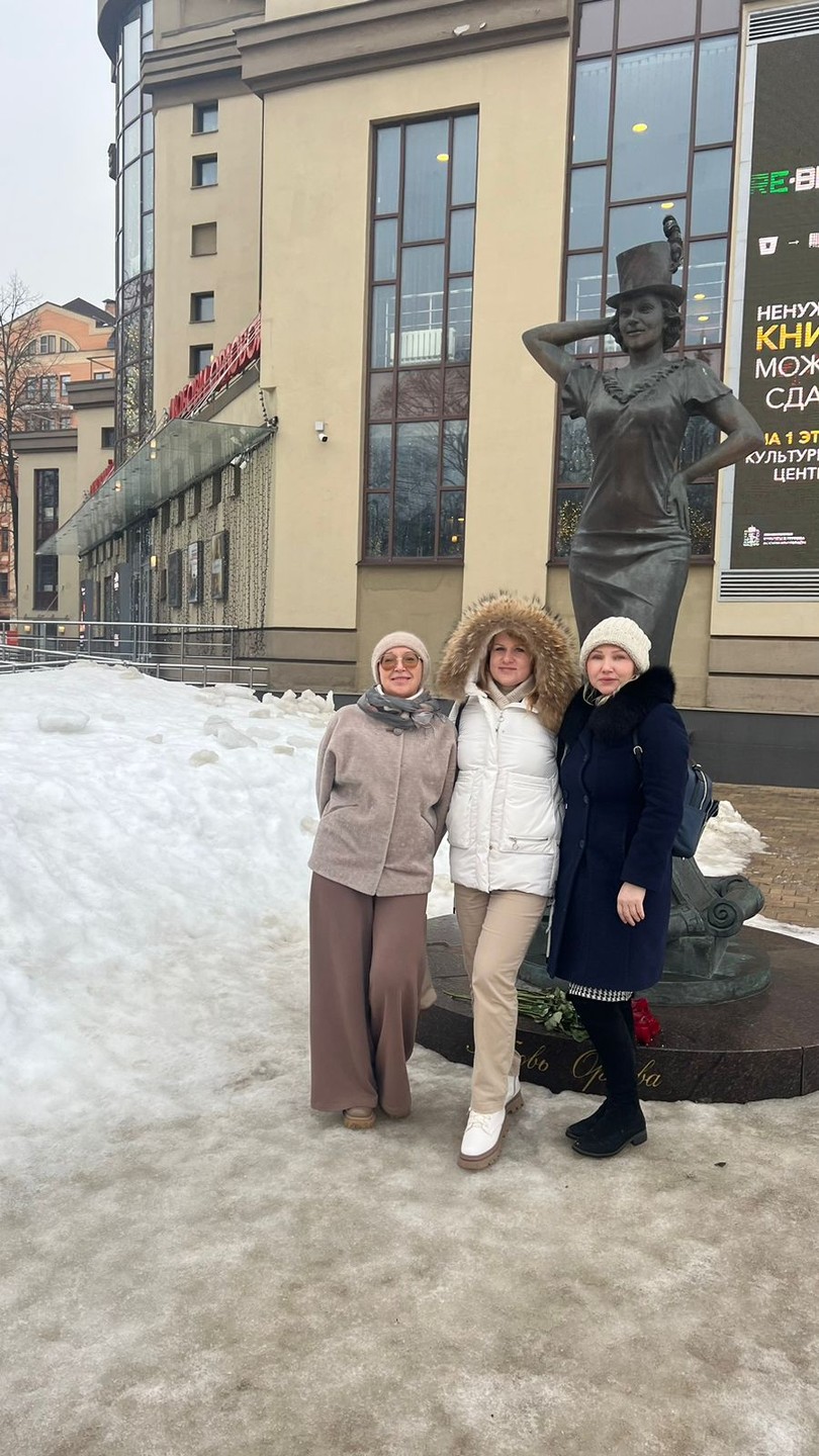 Александр встретил нас прямо на станции!
