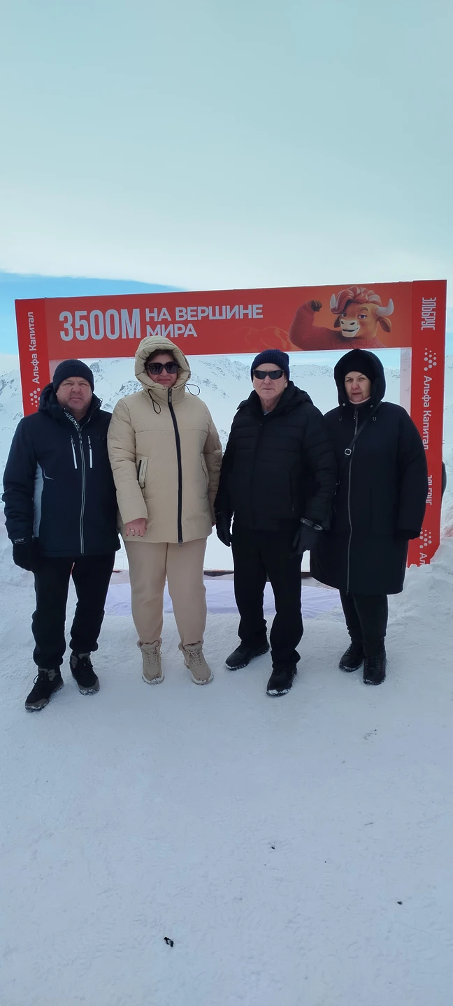 Уже не первый раз обратились к Альберту за турпоездкой по Кабардино-Балкарии, решили на Эльбрус, всё пошло
