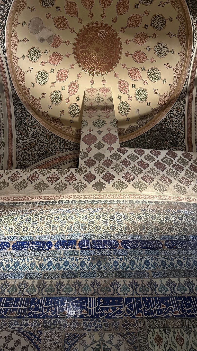 От экскурсии остались в восторге!! Рашид не только интересно рассказал обо все, но и сделал кучу красивых фото и видео! Рекомендую 100%