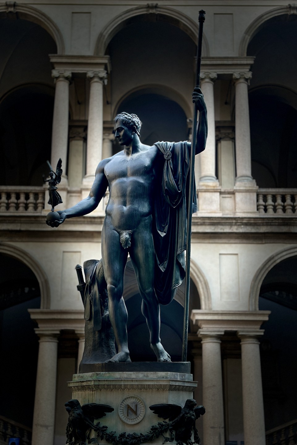 Хотим выразить Марии огромное удовлетворение и благодарность за проведение тура по Милану. Мария очень знающий, опытный