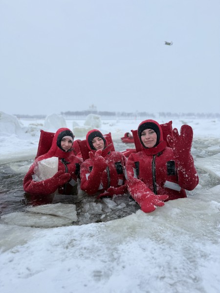 Невероятный опыт! Айсфлоатинг на Волге — это что-то совершенно особенное. Ощущение полного расслабления и единения с