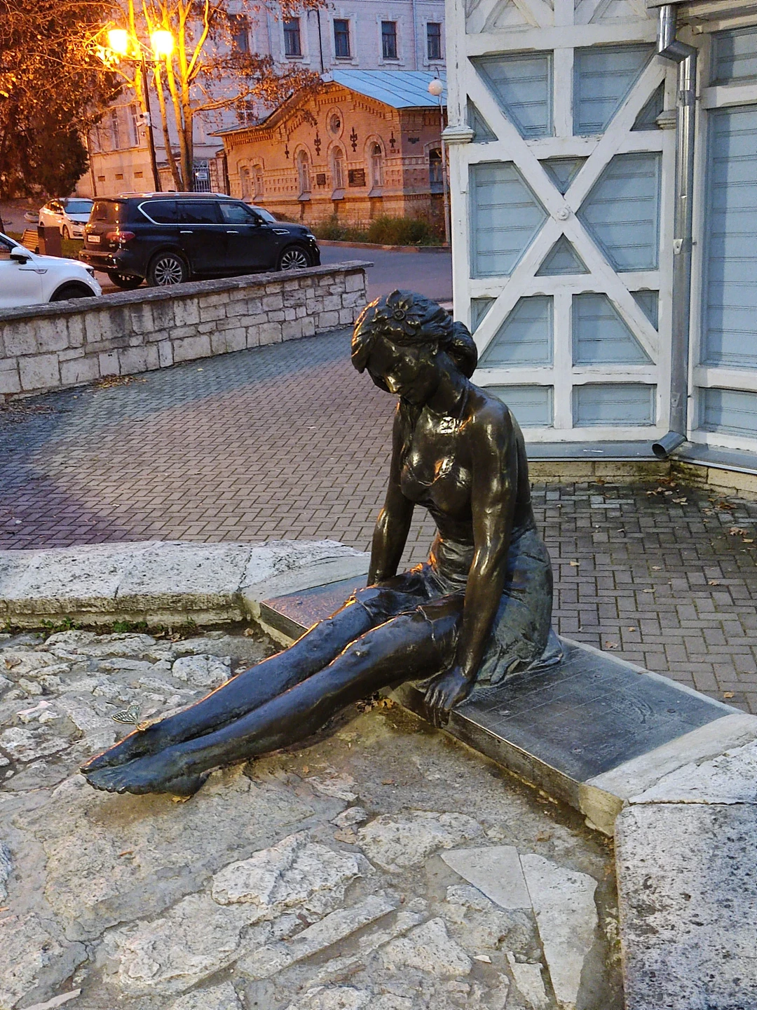 Отличная экскурсия! Валерия комфортный в общении, приятный человек, доступно, подробно, с глубоким знанием истории и естественных