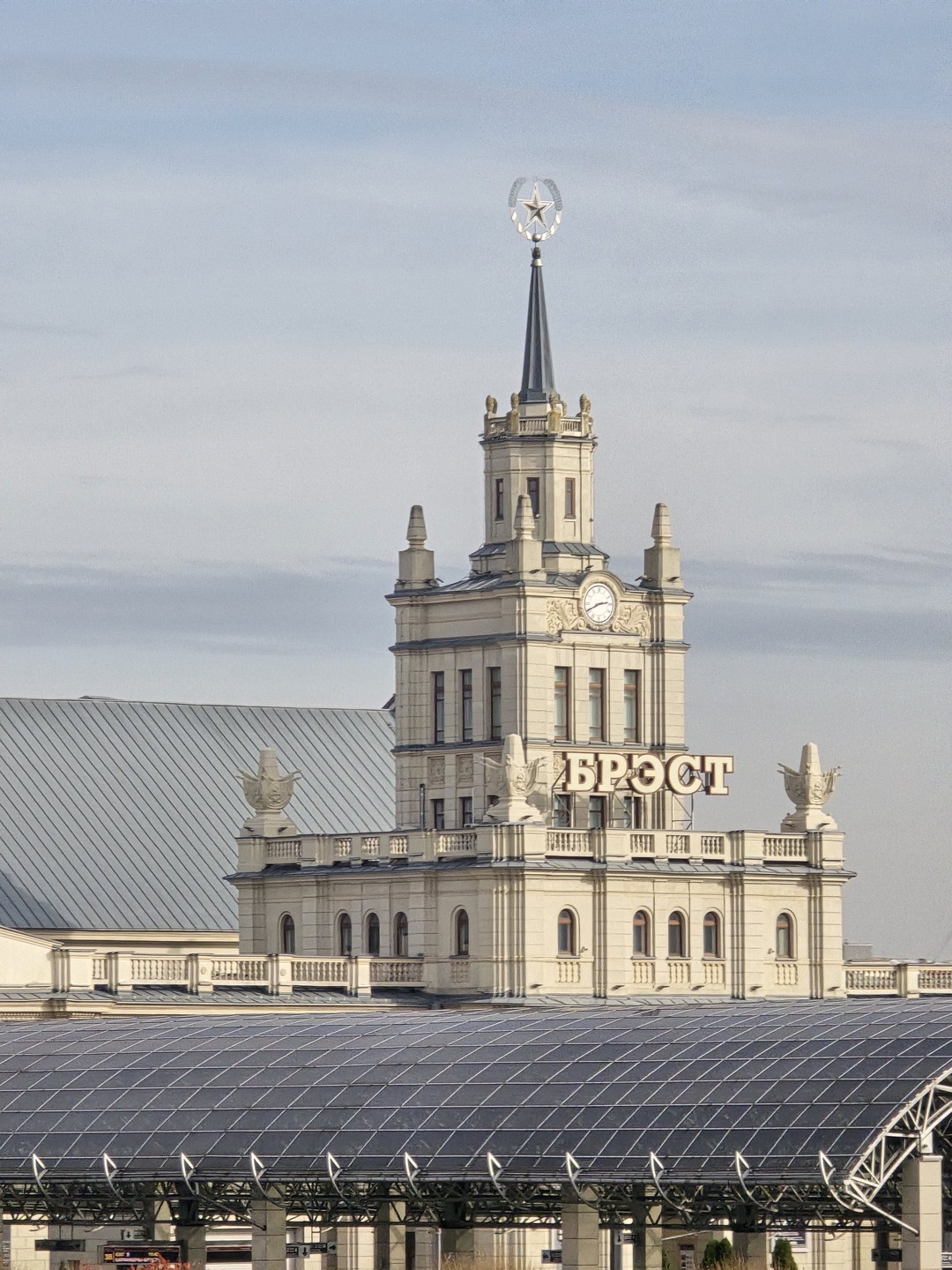 В целом хороший маршрут, чтобы ознакомиться. Но в Бреской крепости лучше выбрать что-то одно: или музей, или мемориал