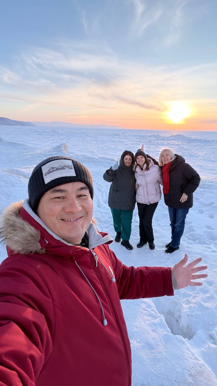 Ездили с Сергеем в дацан Иволгинский, коллективом из трех граций (как называл нас Серёжа)