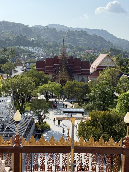 Хотим оставить отзыв о нашей сегодняшней экскурсии с Дмитрием — нам очень понравилось.