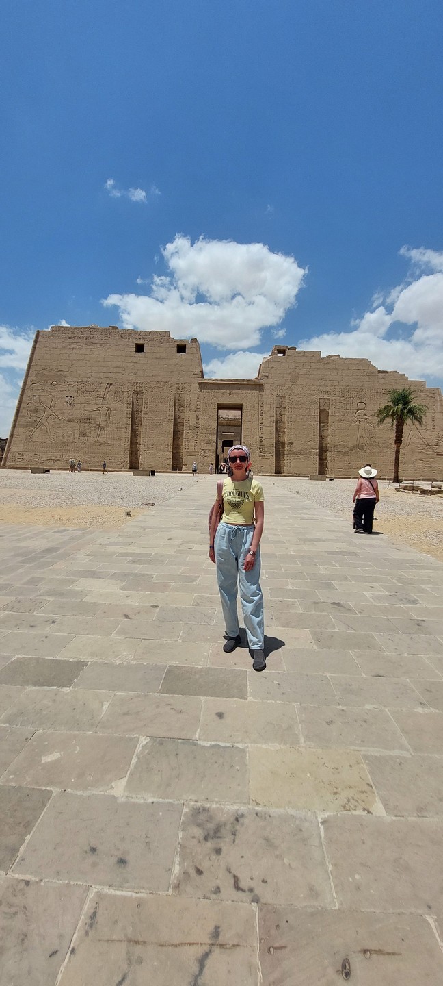 Эта экскурсия-осуществление нашей мечты! Прекрасная возможность посетить не только Луксор, но и Абу-Симбел. Описывать все достопримечательности