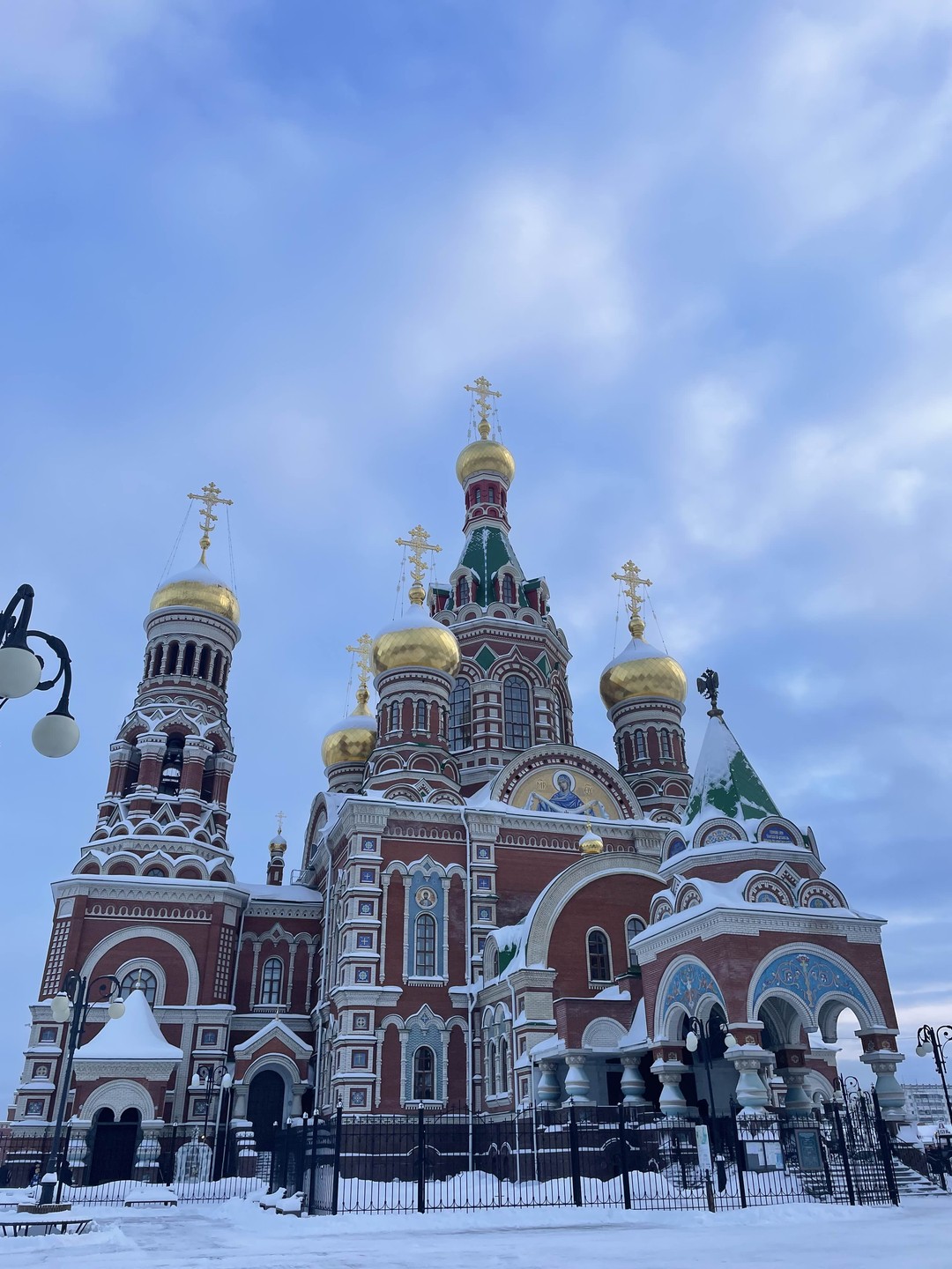 Всё прошло замечательно! К сожалению, из-за метели отменили экскурсию, но организаторы предложили вернуть деньги или перенести