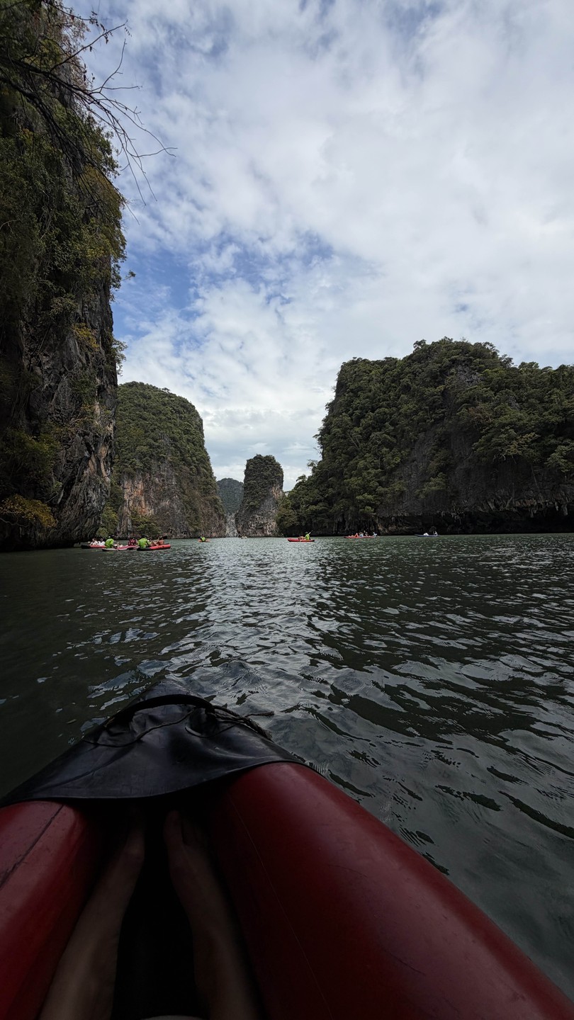 Экскурсия очень понравилась. Локации очень красивые, природа просто отпад. Павел все подробно рассказывал, предоставлял даже намного