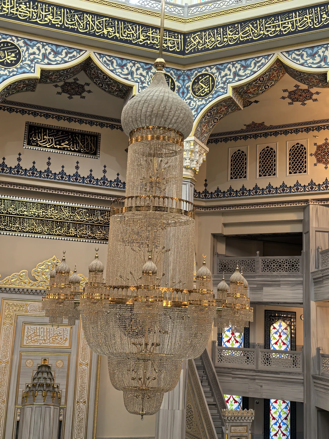 Экскурсию провела гид Фатима. Очень интересный рассказ, много полезной информации. Рассказала и про историю здания, и