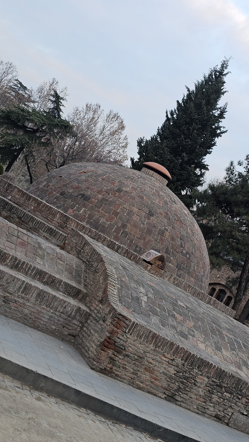 Замечательная прогулка по Тбилиси. Малхаз - очень замечательный человек и увлечённый гид, да ещё и местный