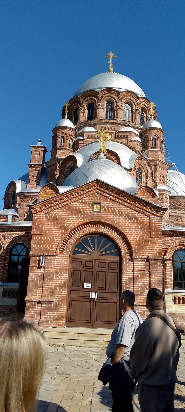 Футуристический Иннополис + остров-град Свияжск + Вселенский храм (Наталья)