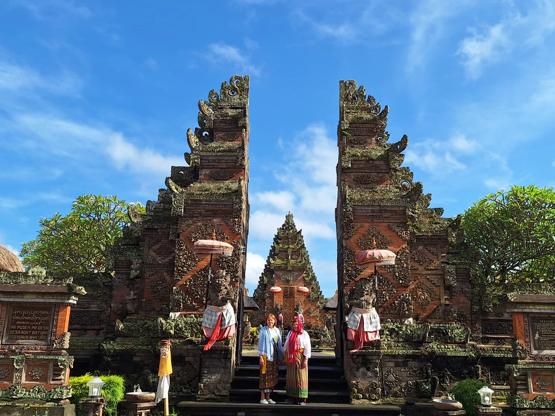 Это наш первый приезд на Бали и первая экскурсия. Нам очень понравилась поездка. Прекрасный автомобиль, аккуратный