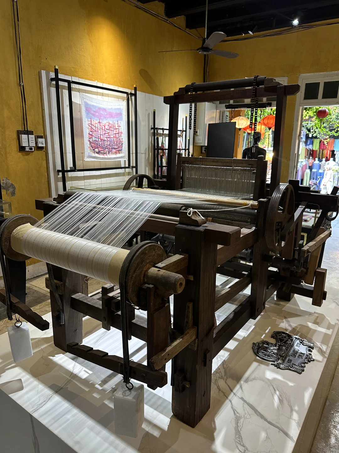 Ездили с Павлом и моей трехлеткой в Хойан, экскурсия получилась очень интересной и насыщенной. Рассказывает живо