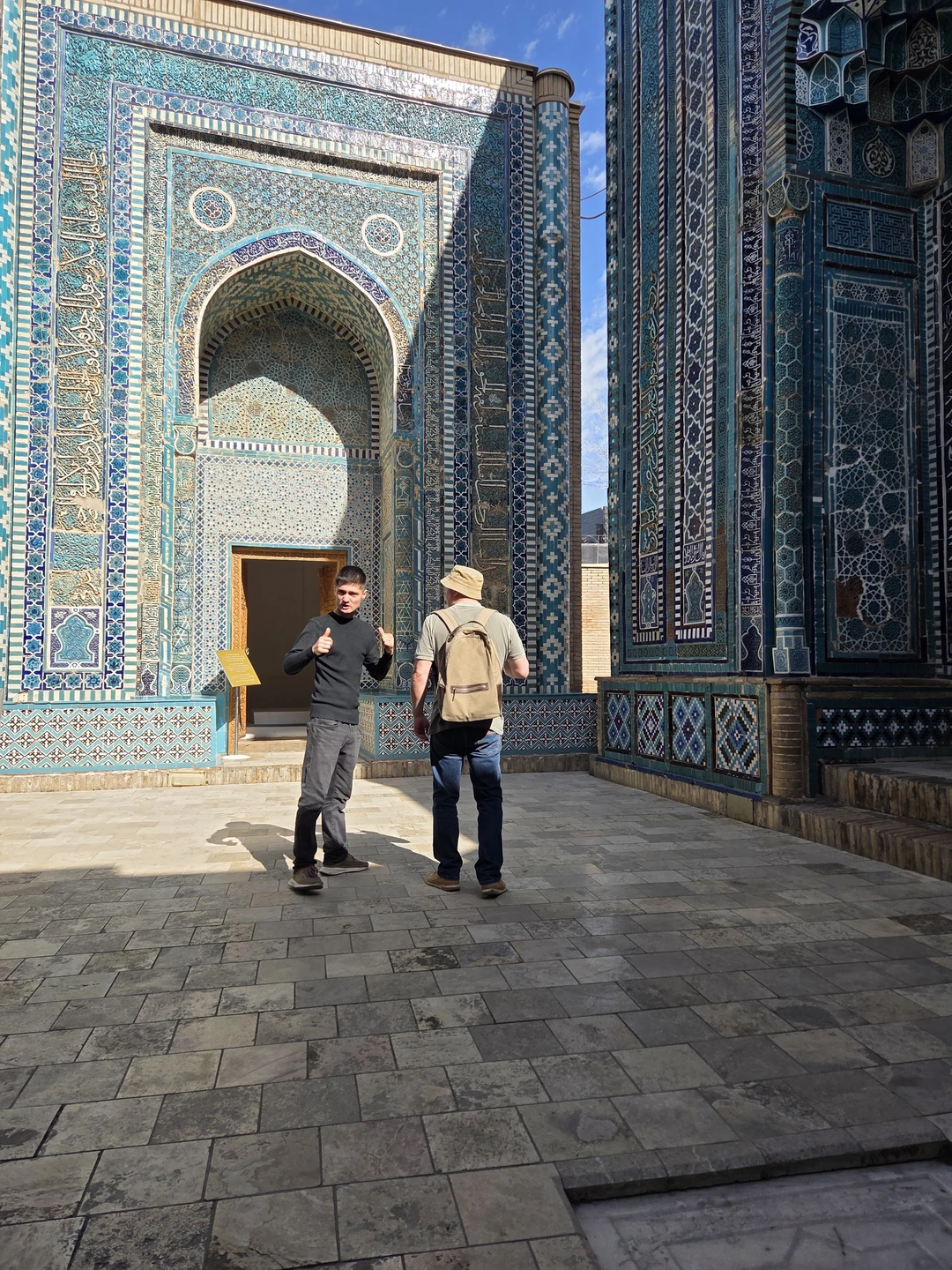 Наш гид Дониер выше всех похвал. Очень интересно провел экскурсию. Знает хорошо историю и свой город!