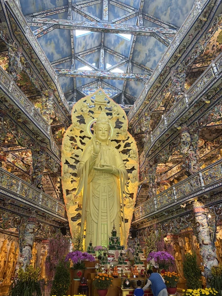 Хочу поделиться потрясающими впечатлениями от экскурсии в Далат! Всё было организовано на высшем уровне — от