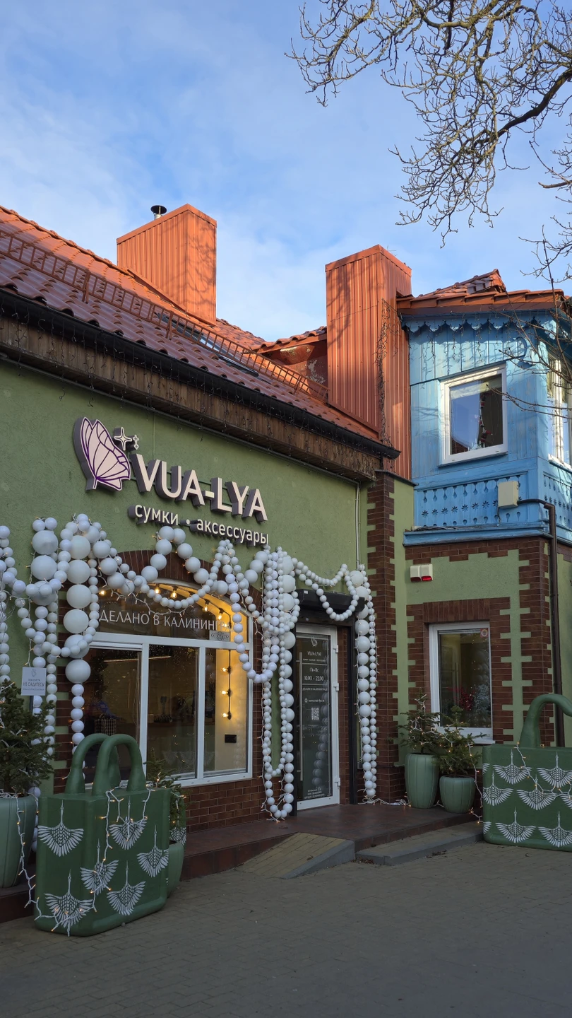 Елена-абсолютный Профессионал! Наше путешествие было замечательное и запоминающееся и пролетело на одном дыхании. Красивая, обаятельная, отличная