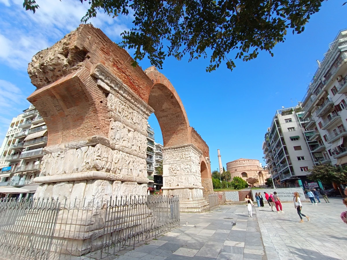 Знакомьтесь, Салоники!