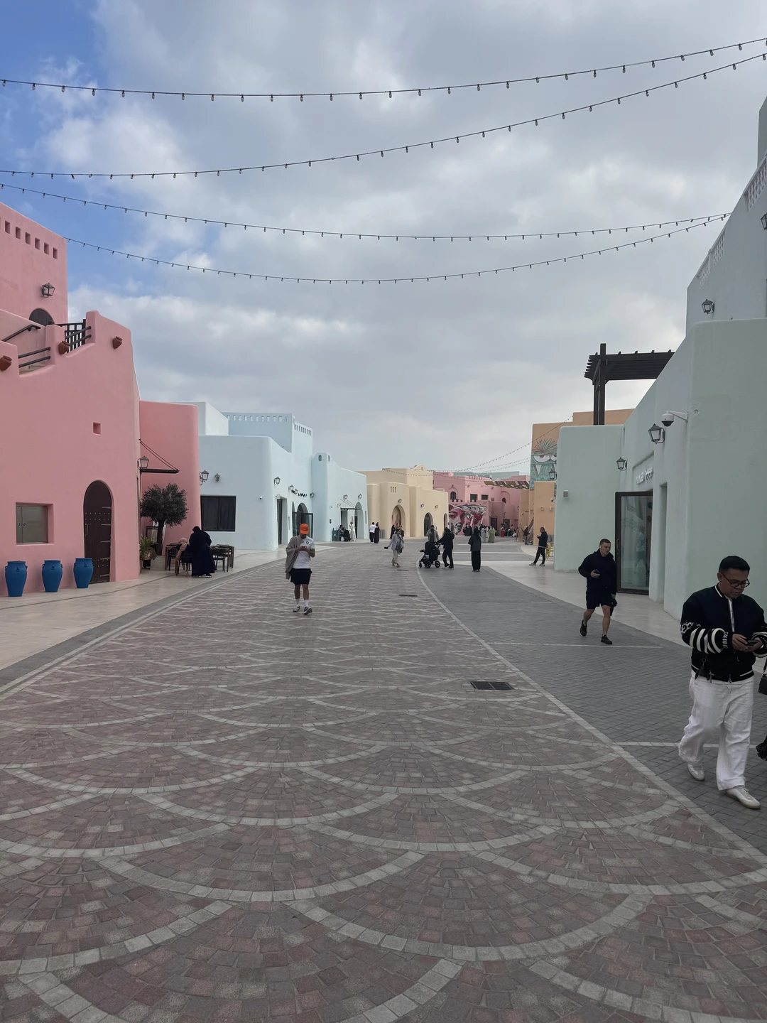 Путешествие по Дохе, или Катар от Q до R (Роман)